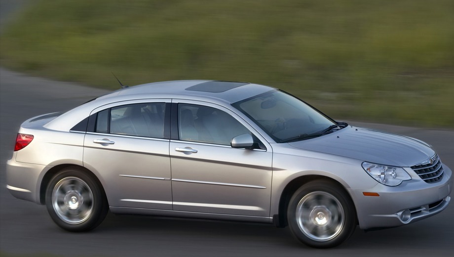 Chrysler Sebring. Выпускается с 2007 года. Две базовые комплектации. Цены от 2 919 840 до 3 134 208 руб.Двигатель от 2.4 до 2.7, бензиновый. Привод передний. КПП: автоматическая.