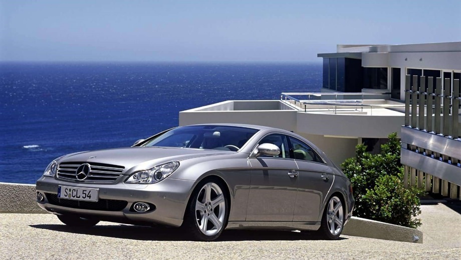 Mercedes-Benz CLS (2004). Выпускается с 2004 года. Три базовые комплектации. Цены от 3 000 000 до 4 100 000 руб.Двигатель от 3.0 до 5.5, бензиновый. Привод задний. КПП: автоматическая.