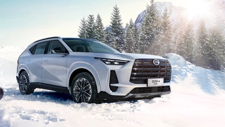 GAC GS4. Выпускается с 2025 года. Одна базовая комплектация. Цена 2 999 000 руб.Двигатель 1.5, бензиновый. Привод передний. КПП: роботизированная.
