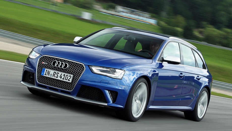 Audi RS4 Avant. Выпускается с 2012 года. Одна базовая комплектация. Цена 4 700 000 руб.Двигатель 4.2, бензиновый. Привод полный. КПП: роботизированная.