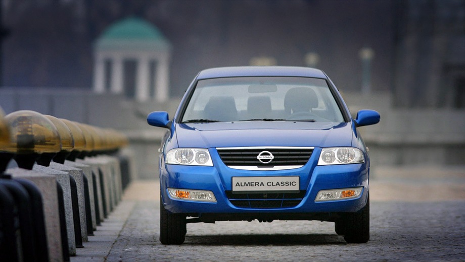 Nissan Almera Classic. Выпускается с 2006 года. Восемь базовых комплектаций. Цены от 487 000 до 613 000 руб.Двигатель 1.6, бензиновый. Привод передний. КПП: механическая и автоматическая.