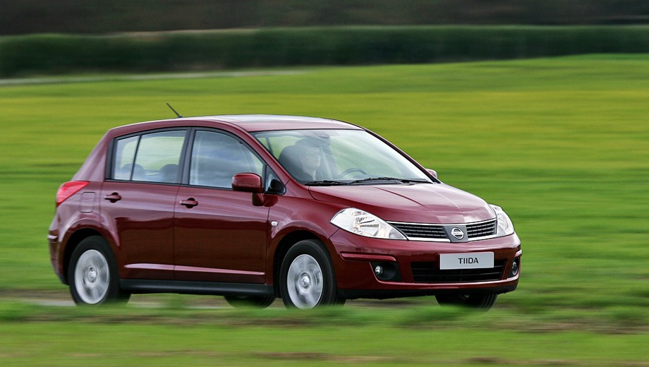 Nissan Tiida 5D (2004). Выпускается с 2004 года. Цена пока неизвестна.
