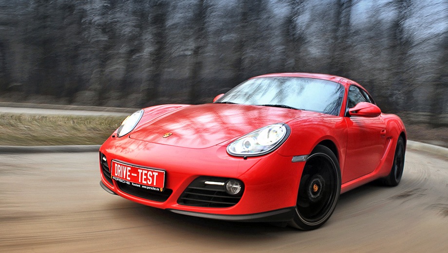 Porsche Cayman (2006). Выпускается с 2006 года. Три базовые комплектации. Цены от 2 985 000 до 4 106 000 руб.Двигатель от 2.9 до 3.4, бензиновый. Привод задний. КПП: механическая.