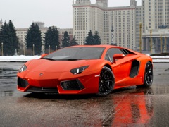 Lamborghini Aventador (2012). Выпускается с 2012 года. Одна базовая комплектация. Цена 17 615 000 руб.Двигатель 6.5, бензиновый. Привод полный. КПП: роботизированная.