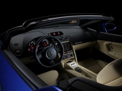 Lamborghini Gallardo Spyder. Выпускается с 2006 года. Две базовые комплектации. Цены от 12 400 000 до 13 880 000 руб.Двигатель 5.2, бензиновый. Привод полный. КПП: роботизированная.