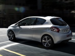 Peugeot 208 3D. Выпускается с 2012 года. Одна базовая комплектация. Цена 924 000 руб.Двигатель 1.0, бензиновый. Привод передний. КПП: механическая.