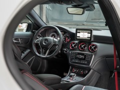 Mercedes-Benz A 45 AMG. Выпускается с 2013 года. Одна базовая комплектация. Цена 2 990 000 руб.Двигатель 2.0, бензиновый. Привод полный. КПП: роботизированная.