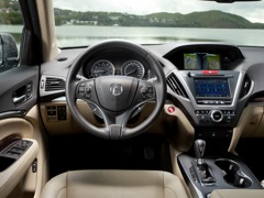 Acura MDX. Выпускается с 2013 года. Две базовые комплектации. Цены от 3 399 000 до 3 849 000 руб.Двигатель 3.5, бензиновый. Привод полный. КПП: автоматическая.