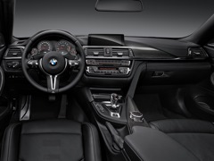 BMW M4 (2014). Выпускается с 2014 года. Две базовые комплектации. Цены от 4 680 000 до 5 012 000 руб.Двигатель 3.0, бензиновый. Привод задний. КПП: механическая и автоматическая.