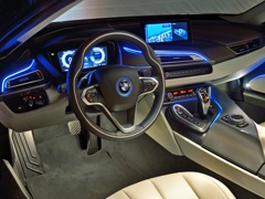 BMW I8 (2014). Выпускается с 2014 года. Одна базовая комплектация. Цена 10 040 000 руб.Двигатель 1.5, гибридный. Привод полный. КПП: автоматическая.