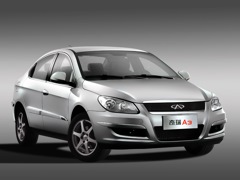Chery M11 Sedan. Выпускается с 2010 года. Четыре базовые комплектации. Цены от 459 000 до 529 000 руб.Двигатель 1.6, бензиновый. Привод передний. КПП: механическая и вариатор.