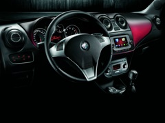 Alfa Romeo MiTo. Выпускается с 2008 года. Три базовые комплектации. Цены от 999 000 до 1 299 000 руб.Двигатель от 0.9 до 1.4, бензиновый. Привод передний. КПП: механическая и роботизированная.