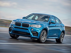 BMW X6 M (2015). Выпускается с 2015 года. Одна базовая комплектация. Цена 7 940 000 руб.Двигатель 4.4, бензиновый. Привод полный. КПП: автоматическая.