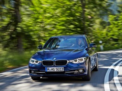 BMW 3 Series Sedan (2011). Выпускается с 2011 года. Девять базовых комплектаций. Цены от 1 940 000 до 3 180 000 руб.Двигатель от 1.5 до 3.0, бензиновый и дизельный. Привод задний и полный. КПП: механическая и автоматическая.