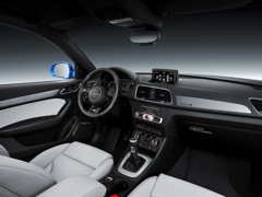 Audi Q3 (2011). Выпускается с 2011 года. Четырнадцать базовых комплектаций. Цены от 2 045 000 до 2 790 000 руб.Двигатель от 1.4 до 2.0, бензиновый и дизельный. Привод передний и полный. КПП: механическая и роботизированная.