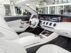 Mercedes-Benz S Cabriolet 63 AMG. Выпускается с 2014 года. Одна базовая комплектация. Цена 12 350 000 руб.Двигатель 5.5, бензиновый. Привод полный. КПП: автоматическая.