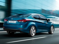Hyundai Elantra (2010). Выпускается с 2010 года. Пять базовых комплектаций. Цены от 869 900 до 1 069 900 руб.Двигатель от 1.6 до 1.8, бензиновый. Привод передний. КПП: механическая и автоматическая.