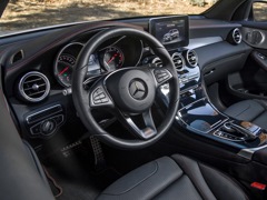 Mercedes-Benz GLC 43 AMG. Выпускается с 2016 года. Одна базовая комплектация. Цена 4 660 000 руб.Двигатель 3.0, бензиновый. Привод полный. КПП: автоматическая.
