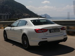Maserati Quattroporte. Выпускается с 2012 года. Три базовые комплектации. Цены от 6 480 000 до 9 600 000 руб.Двигатель от 3.0 до 3.8, дизельный и бензиновый. Привод задний и полный. КПП: автоматическая.