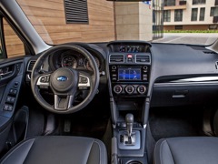 Subaru Forester (2015). Выпускается с 2015 года. Восемь базовых комплектаций. Цены от 1 739 000 до 2 709 900 руб.Двигатель от 2.0 до 2.5, бензиновый. Привод полный. КПП: механическая и вариатор.