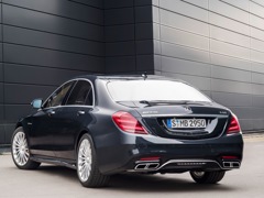 Mercedes-Benz S 65 AMG. Выпускается с 2013 года. Одна базовая комплектация. Цена 18 320 000 руб.Двигатель 6.0, бензиновый. Привод задний. КПП: автоматическая.