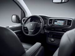 Peugeot Traveller. Выпускается с 2016 года. Семь базовых комплектаций. Цены от 2 739 900 до 3 539 900 руб.Двигатель 2.0, дизельный. Привод передний и полный. КПП: механическая и автоматическая.