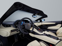 Lamborghini Aventador S Roadster. Выпускается с 2017 года. Одна базовая комплектация. Цена 22 379 529 руб.Двигатель 6.5, бензиновый. Привод полный. КПП: роботизированная.
