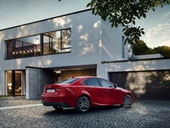 Lexus IS. Выпускается с 2016 года. Три базовые комплектации. Цены от 2 299 000 до 2 959 000 руб.Двигатель 2.0, бензиновый. Привод задний. КПП: автоматическая.