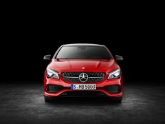 Mercedes-Benz CLA (2013). Выпускается с 2013 года. Четыре базовые комплектации. Цены от 2 330 000 до 2 820 000 руб.Двигатель от 1.6 до 2.0, бензиновый. Привод передний и полный. КПП: роботизированная.
