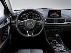 Mazda 3 Hatchback (2013). Выпускается с 2013 года. Одна базовая комплектация. Цена 1 334 000 руб.Двигатель 1.5, бензиновый. Привод передний. КПП: автоматическая.