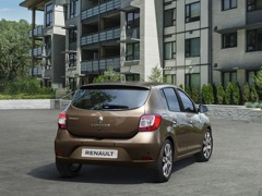 Renault Sandero. Выпускается с 2018 года. Четыре базовые комплектации. Цены от 763 000 до 955 000 руб.Двигатель 1.6, бензиновый. Привод передний. КПП: механическая и автоматическая.