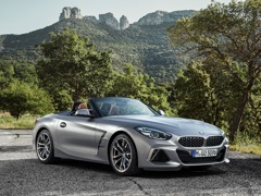 BMW Z4 Roadster. Выпускается с 2018 года. Три базовые комплектации. Цены от 4 130 000 до 6 050 000 руб.Двигатель от 2.0 до 3.0, бензиновый. Привод задний. КПП: автоматическая.