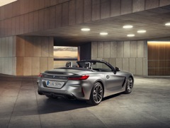 BMW Z4 Roadster. Выпускается с 2018 года. Три базовые комплектации. Цены от 4 130 000 до 6 050 000 руб.Двигатель от 2.0 до 3.0, бензиновый. Привод задний. КПП: автоматическая.