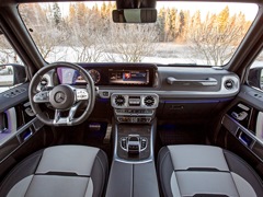 Mercedes-Benz G 63 AMG. Выпускается с 2018 года. Одна базовая комплектация. Цена 19 440 000 руб.Двигатель 4.0, бензиновый. Привод полный. КПП: автоматическая.