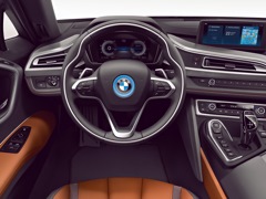 BMW I8. Выпускается с 2017 года. Одна базовая комплектация. Цена 9 910 000 руб.Двигатель 1.5, гибридный. Привод полный. КПП: автоматическая.