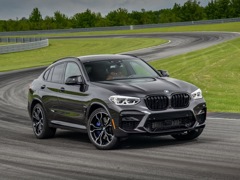 BMW X4 M. Выпускается с 2019 года. Две базовые комплектации. Цены от 6 820 000 до 7 850 000 руб.Двигатель 3.0, бензиновый. Привод полный. КПП: автоматическая.