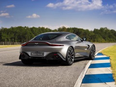Aston Martin Vantage Coupe. Выпускается с 2017 года. Одна базовая комплектация. Цена 12 900 000 руб.Двигатель 4.0, бензиновый. Привод задний. КПП: автоматическая.