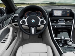 BMW 8 Series Cabrio. Выпускается с 2018 года. Две базовые комплектации. Цены от 8 630 000 до 10 440 000 руб.Двигатель от 3.0 до 4.4, бензиновый. Привод полный. КПП: автоматическая.