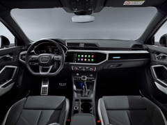 Audi Q3 Sportback. Выпускается с 2019 года. Шесть базовых комплектаций. Цены от 2 960 000 до 3 623 000 руб.Двигатель от 1.4 до 2.0, бензиновый. Привод передний и полный. КПП: роботизированная.