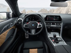 BMW M8 Coupe. Выпускается с 2019 года. Две базовые комплектации. Цены от 11 920 000 до 13 630 000 руб.Двигатель 4.4, бензиновый. Привод полный. КПП: автоматическая.