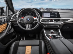 BMW X6 M. Выпускается с 2019 года. Две базовые комплектации. Цены от 11 080 000 до 11 900 000 руб.Двигатель 4.4, бензиновый. Привод полный. КПП: автоматическая.