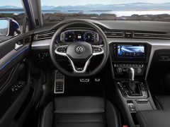 Volkswagen Passat. Выпускается с 2019 года. Четыре базовые комплектации. Цены от 2 733 000 до 3 106 000 руб.Двигатель от 1.4 до 2.0, бензиновый. Привод передний. КПП: роботизированная.