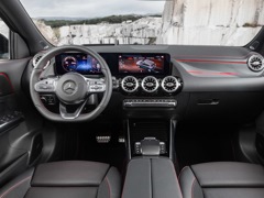 Mercedes-Benz GLA. Выпускается с 2019 года. Три базовые комплектации. Цены от 3 200 000 до 4 150 000 руб.Двигатель от 1.3 до 2.0, бензиновый. Привод передний и полный. КПП: роботизированная.