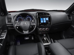 Mitsubishi ASX. Выпускается с 2019 года. Четыре базовые комплектации. Цены от 1 732 000 до 2 122 000 руб.Двигатель от 1.6 до 2.0, бензиновый. Привод передний и полный. КПП: механическая и вариатор.