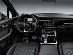 Audi SQ7. Выпускается с 2019 года. Одна базовая комплектация. Цена 8 150 000 руб.Двигатель 4.0, дизельный. Привод полный. КПП: автоматическая.