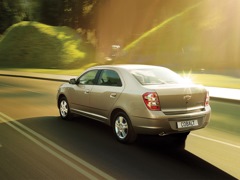Chevrolet Cobalt. Выпускается с 2020 года. Четыре базовые комплектации. Цены от 829 900 до 955 900 руб.Двигатель 1.5, бензиновый. Привод передний. КПП: механическая и автоматическая.