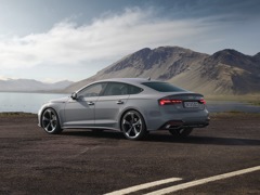Audi A5 Sportback. Выпускается с 2019 года. Десять базовых комплектаций. Цены от 3 040 000 до 3 947 000 руб.Двигатель 2.0, бензиновый. Привод передний и полный. КПП: роботизированная.