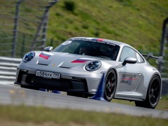 Porsche 911 GT3. Выпускается с 2021 года. Четыре базовые комплектации. Цена 13 890 000 руб.Двигатель 4.0, бензиновый. Привод задний. КПП: механическая и роботизированная.