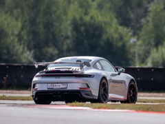 Porsche 911 GT3. Выпускается с 2021 года. Четыре базовые комплектации. Цена 13 890 000 руб.Двигатель 4.0, бензиновый. Привод задний. КПП: механическая и роботизированная.