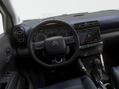 Citroen C3 Aircross. Выпускается с 2021 года. Шесть базовых комплектаций. Цены от 1 529 000 до 2 079 000 руб.Двигатель от 1.2 до 1.6, бензиновый и дизельный. Привод передний. КПП: механическая и автоматическая.